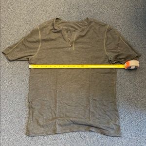 lululemon Men’s Athletic Henley (Gray / Medium)